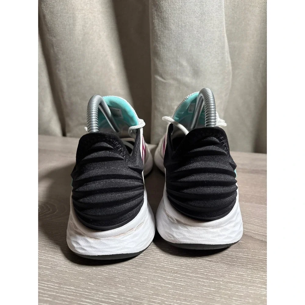 New Balance Fresh Foam Roav Womens 8 Running Shoes Sneakers Activewear Trails